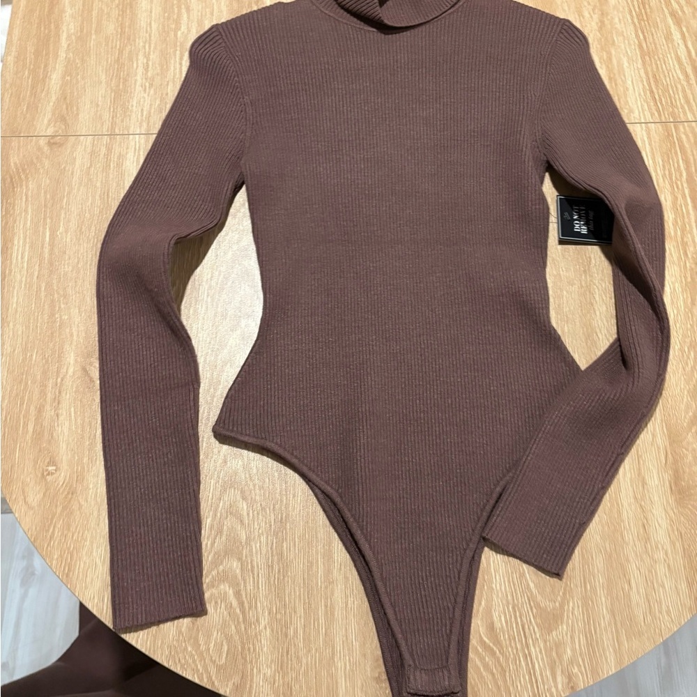 JLUXLABEL Brown Turtleneck Sweater with Knit Texture